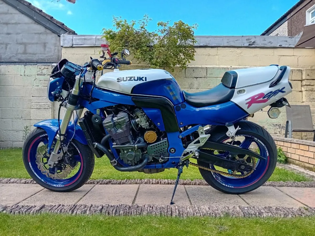 Motorcycle - Image 4