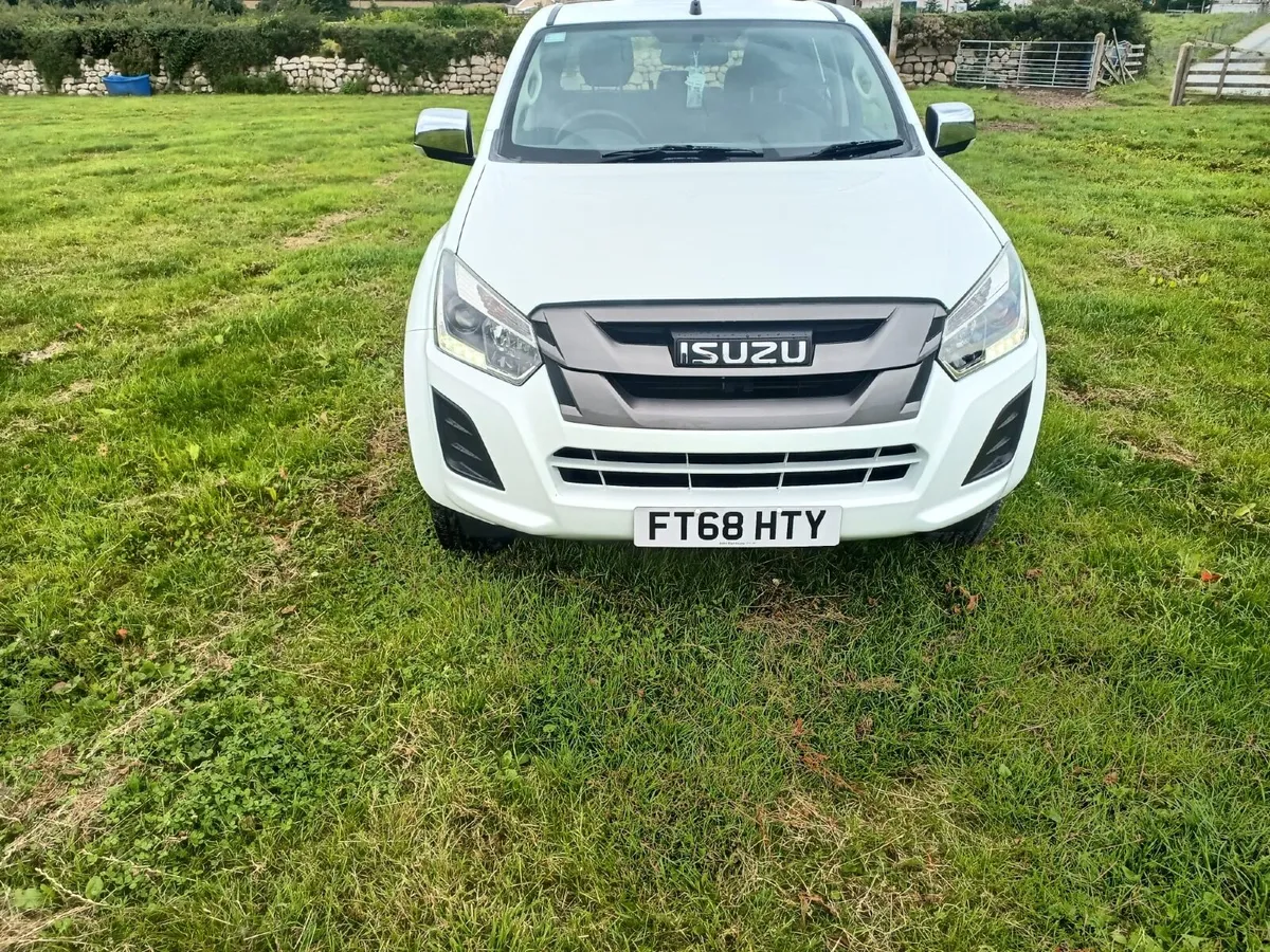 Isuzu D-Max 2019 - Image 1