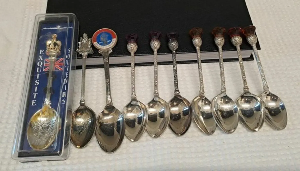Royal spoons - Image 1