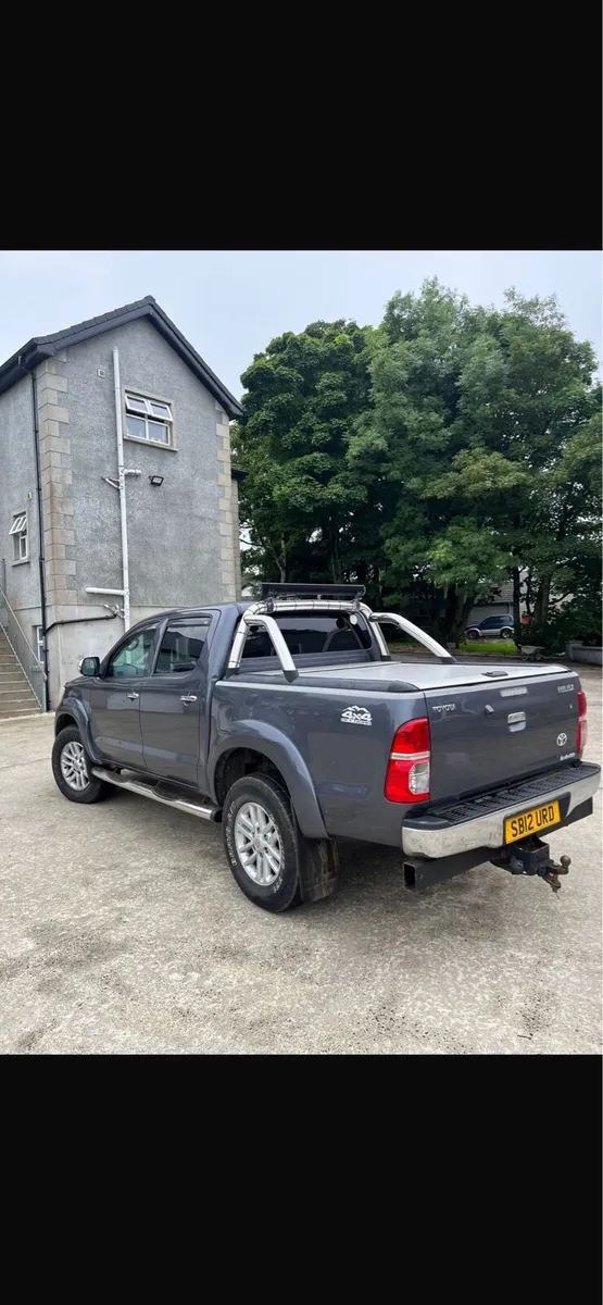 Toyota Hilux 3L 2012 - Image 2