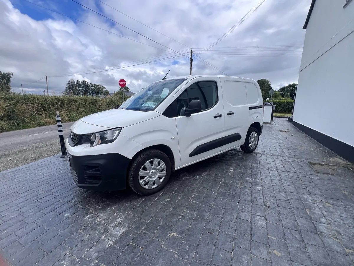 100BHP Partner 3 seater - Image 1
