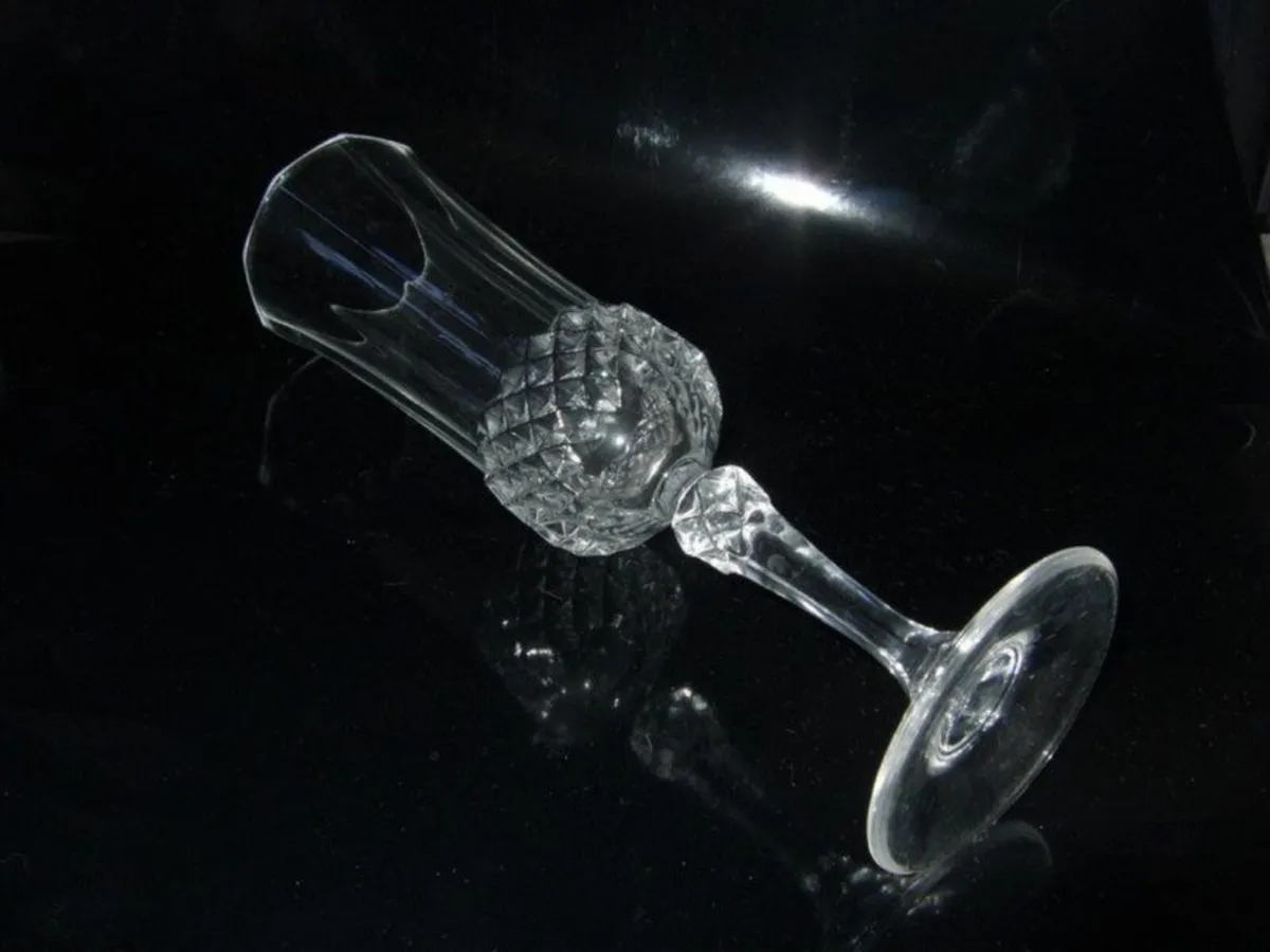 4 Vintage Crystal d Arques Champagne Flutes - Image 3