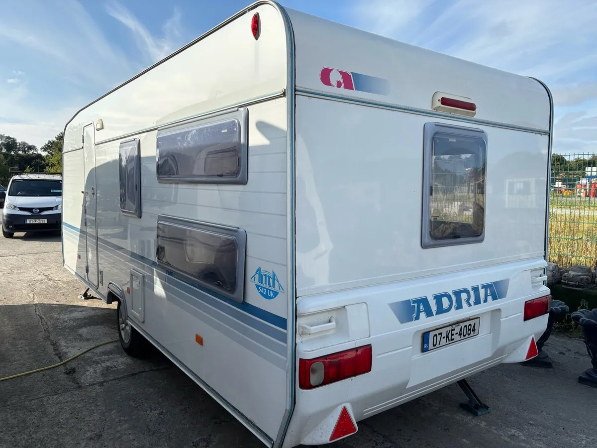 Adria 6 berth fixed bunks caravan - Image 2