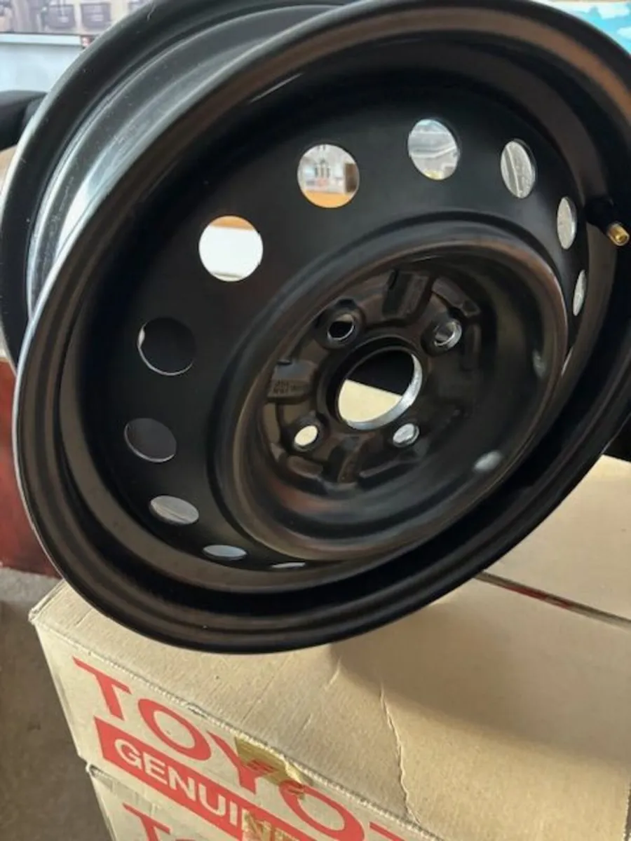 Wheels set of 4  Toyota Yaris Brand New  € 60 - Image 4