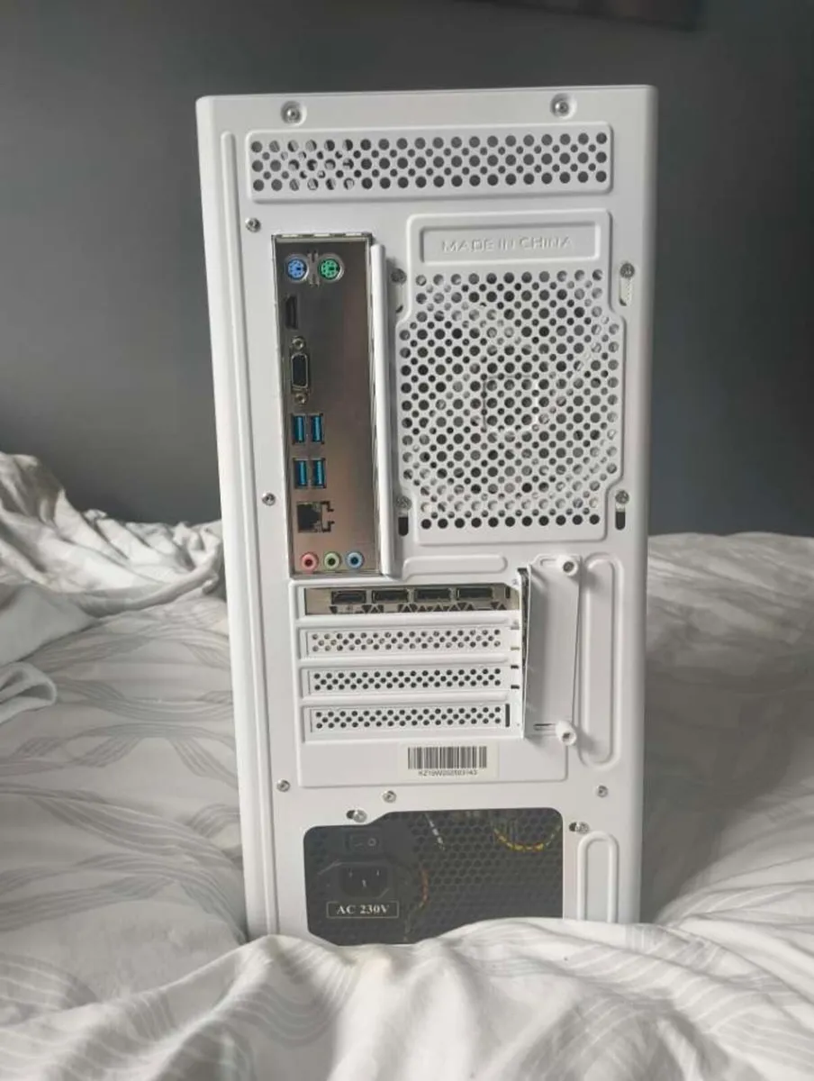 White RGB gaming pc: rx580 ,R5 3600, 16gb - Image 4