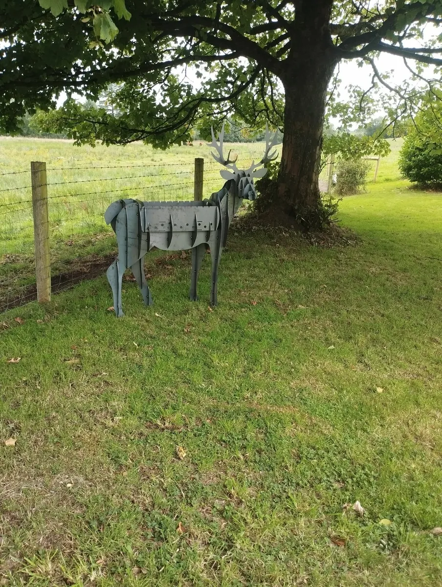 Steel deer garden flower pot - Image 3