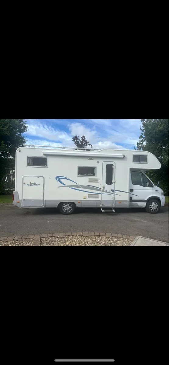 Camper van - Image 1