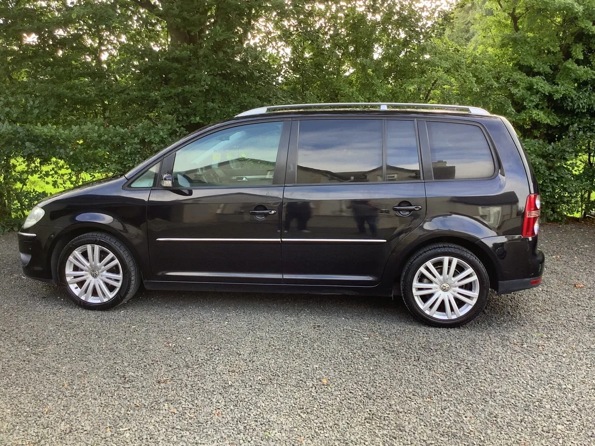 VW Touran - Image 1