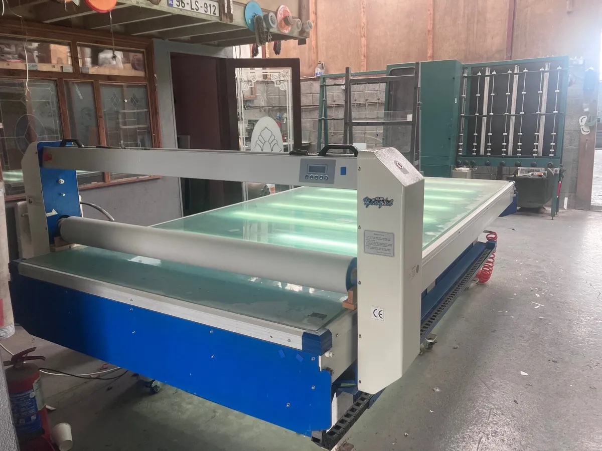 Laminating table - Image 1