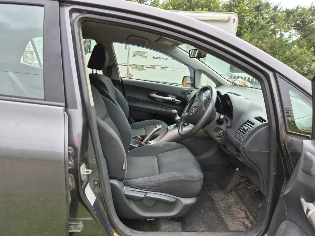 Toyota Auris - Image 4