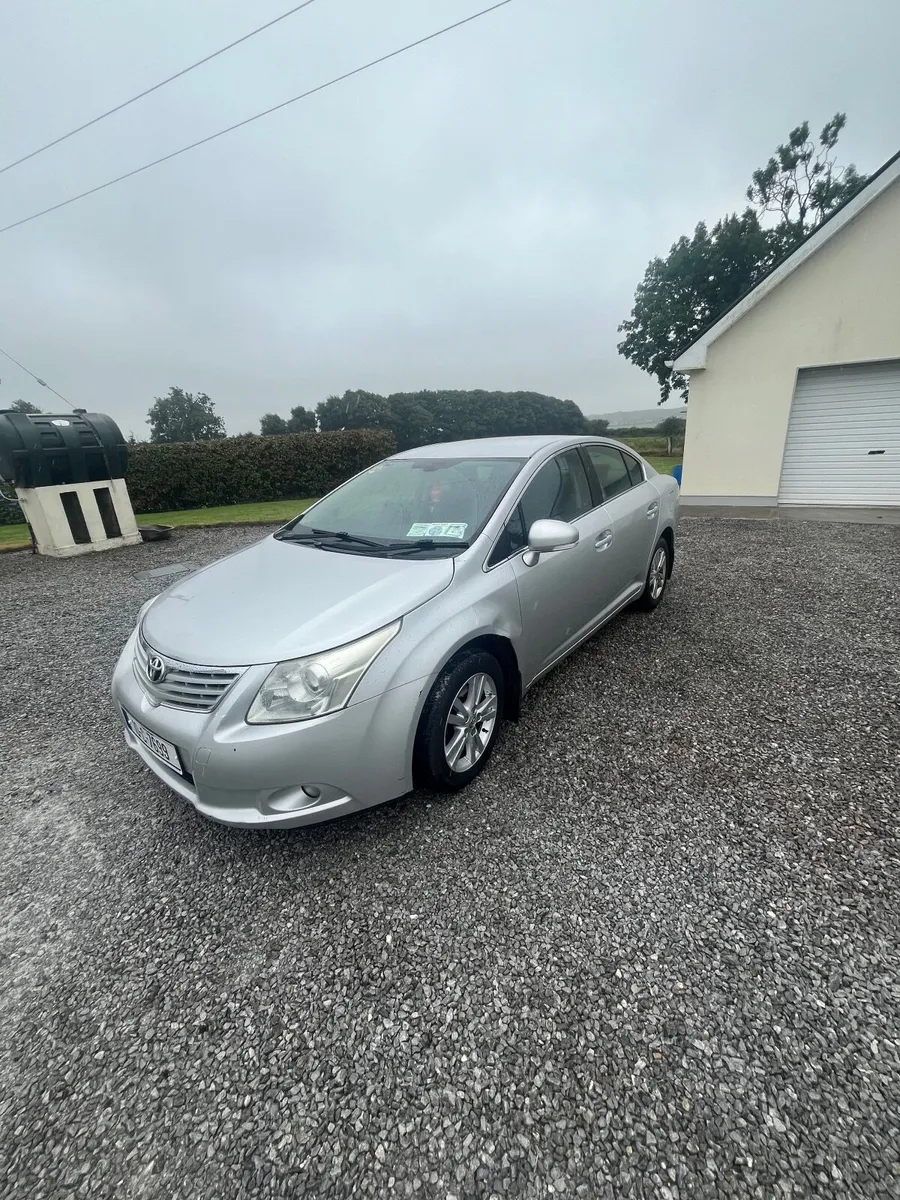Toyota Avensis 2010 - Image 1