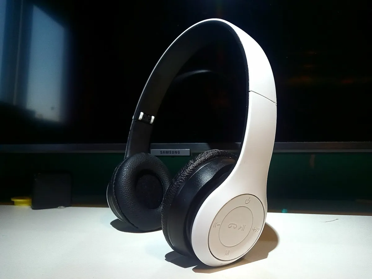 💎 Wireless Bluetooth Headphones 💎 - Image 1