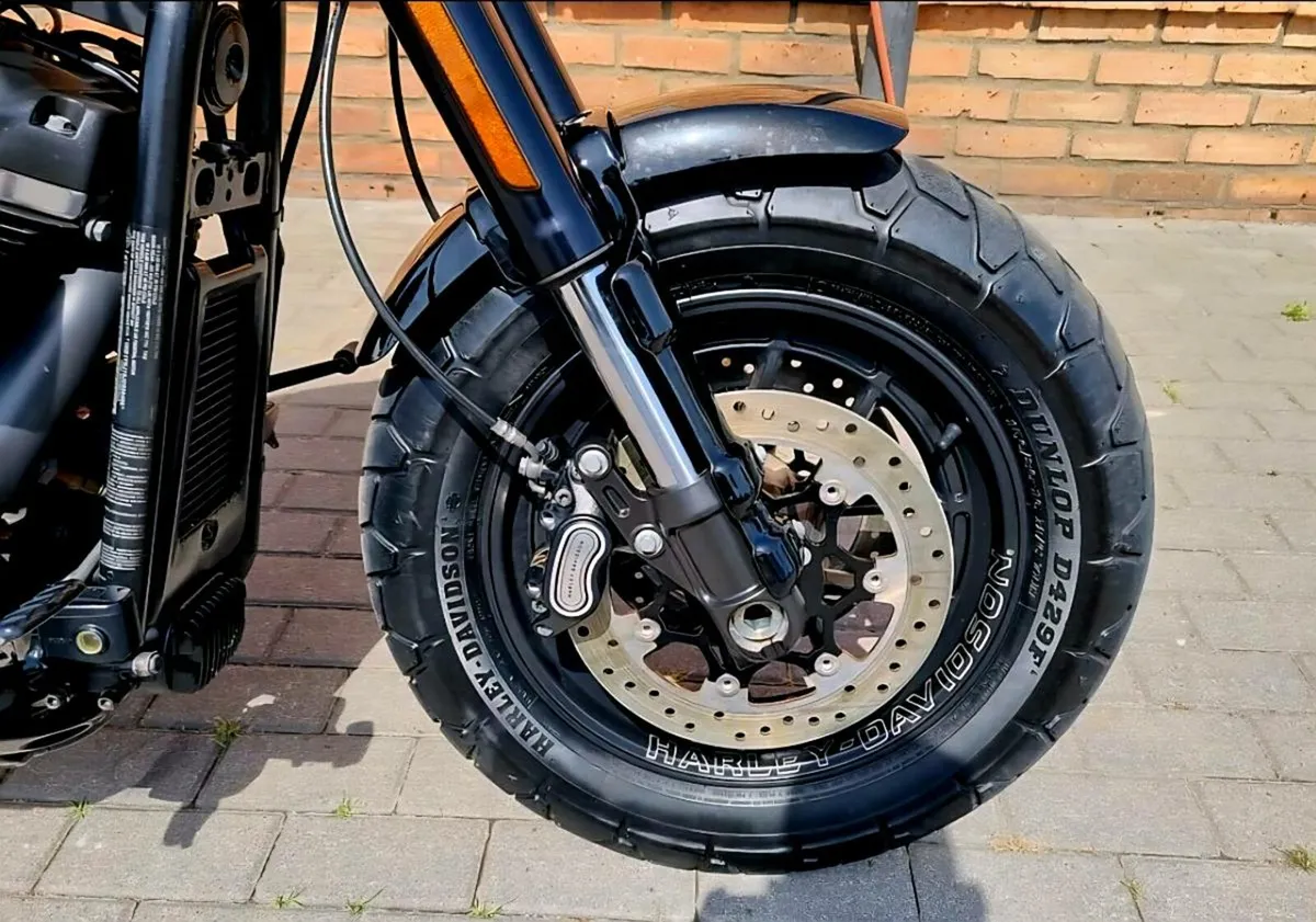Harley-Davidson softail fatbob - Image 4