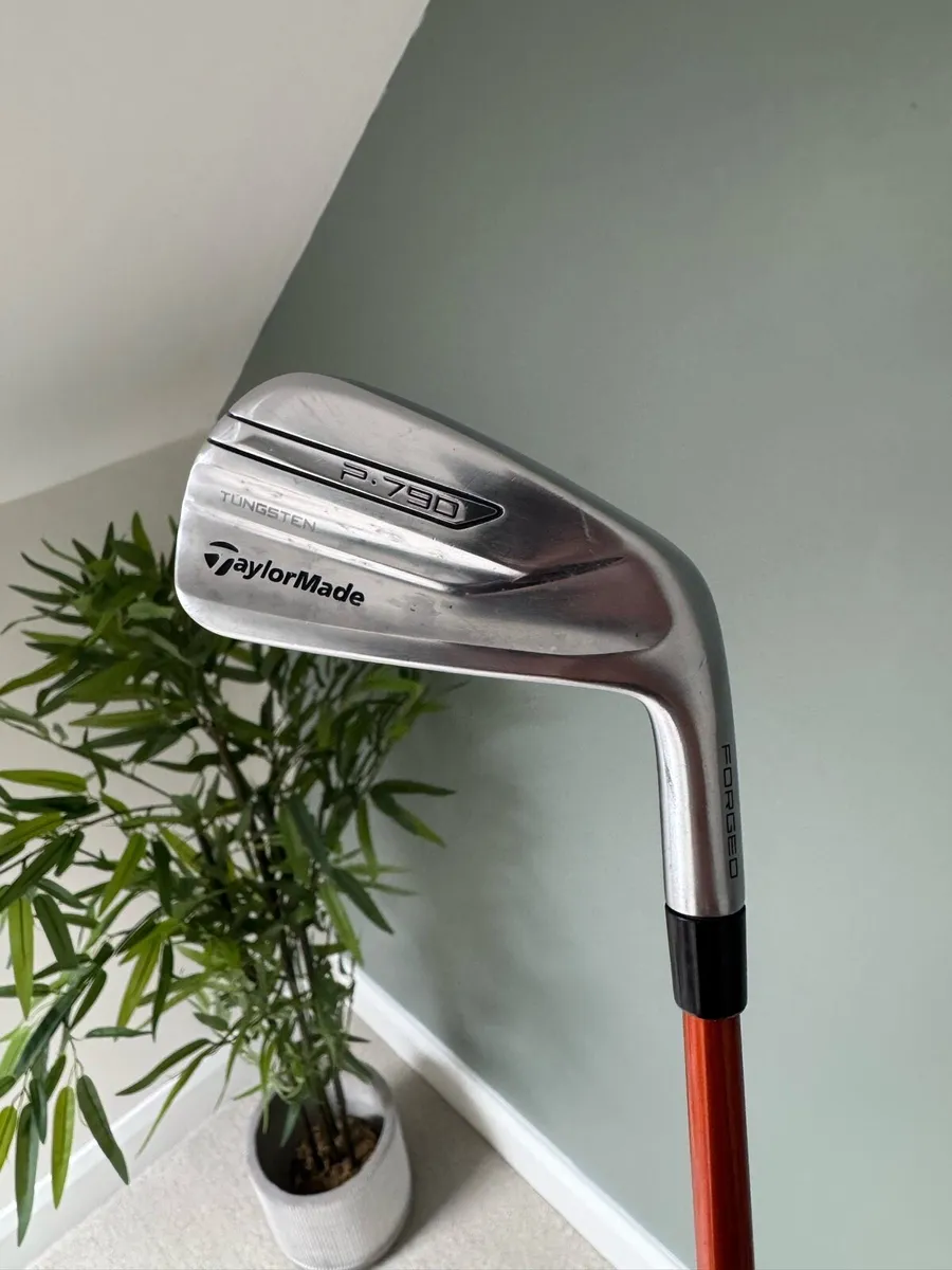 Taylormade P790 driving iron - premium shaft - Image 1