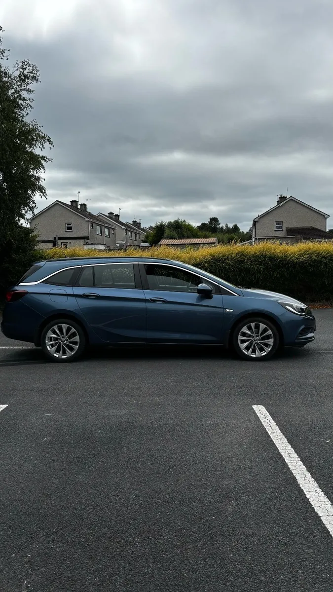 Opel Astra 2017 - Image 3