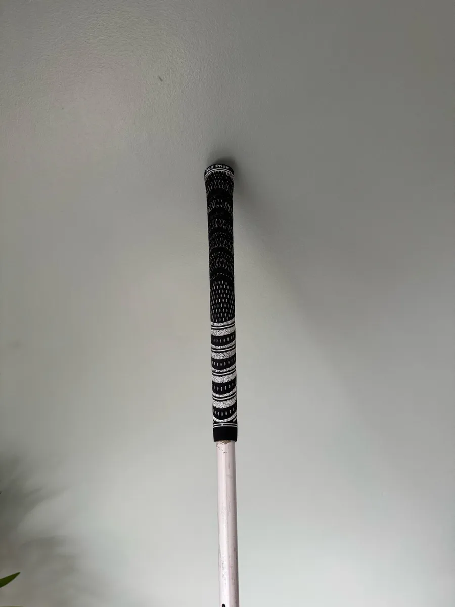 Titleist TSR2 - 3 Hybrid - premium shaft - Image 3