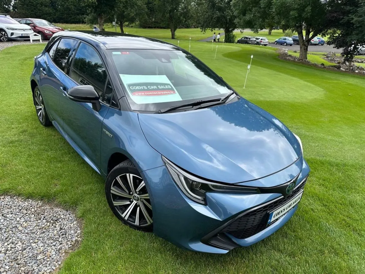 Toyota Corolla 1.8 Petrol Hybrid Luna Sport - Image 2