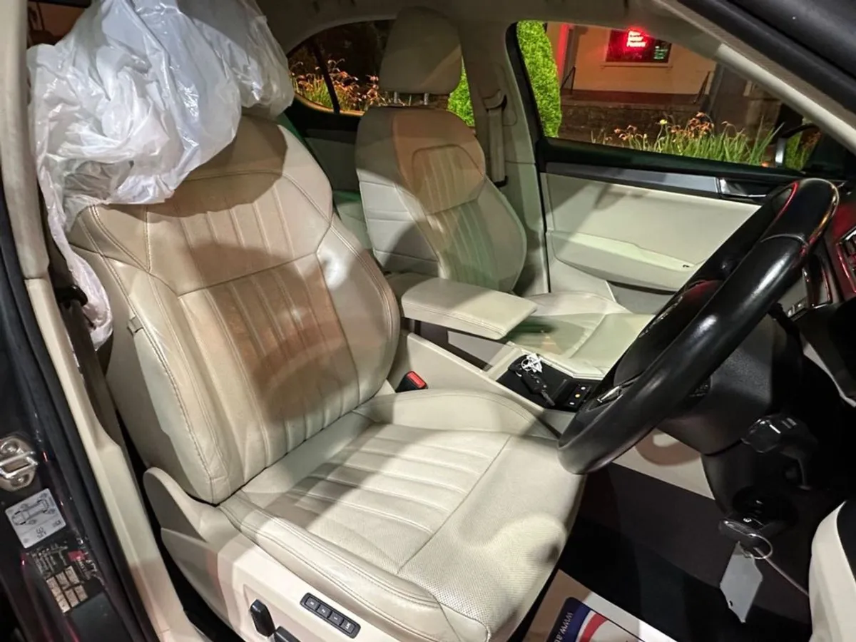 Skoda Superb 1.6 TDI 120 Style DSG Automatic - Image 3