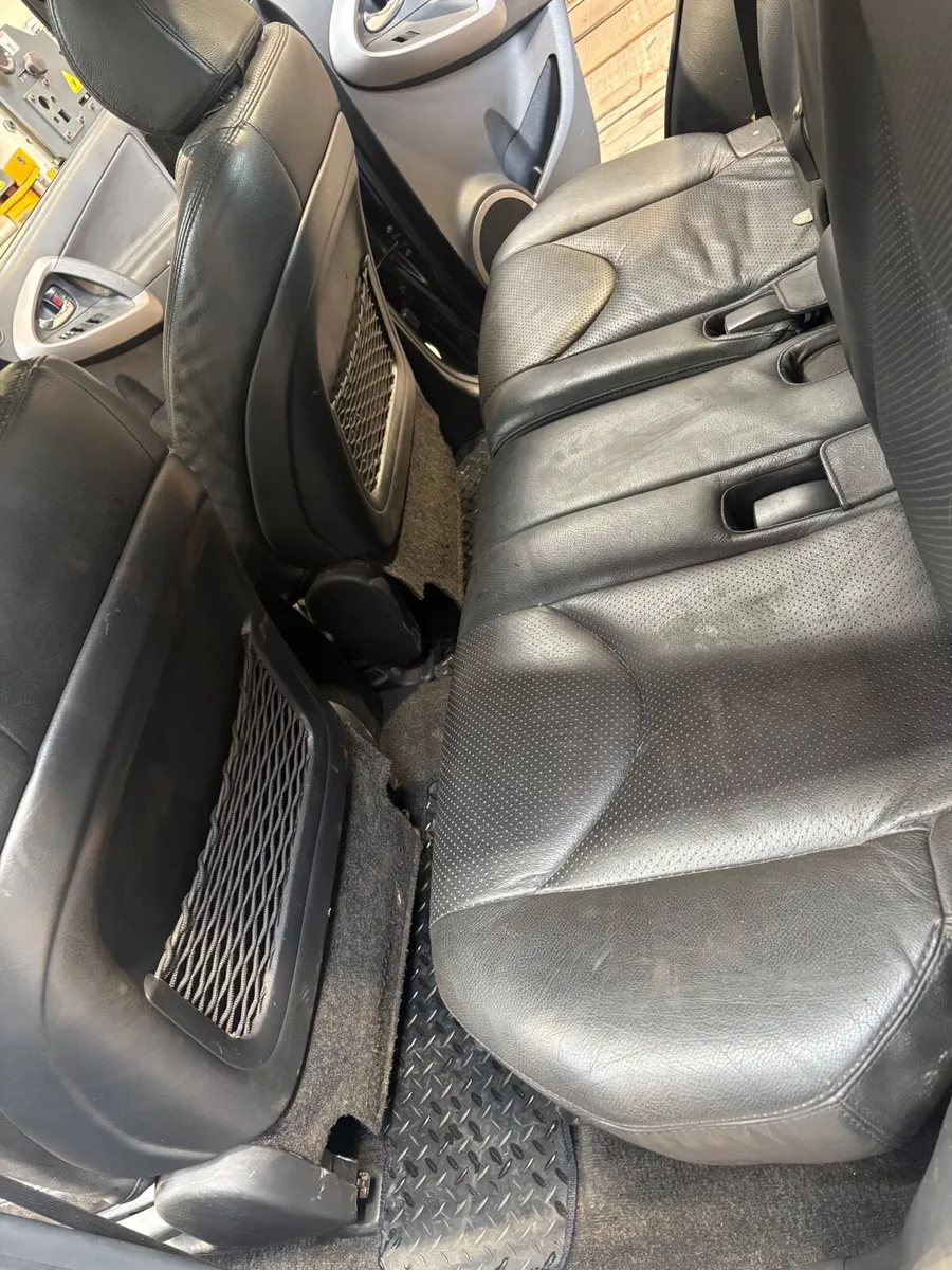 Toyota RAV4 2008 - Image 3
