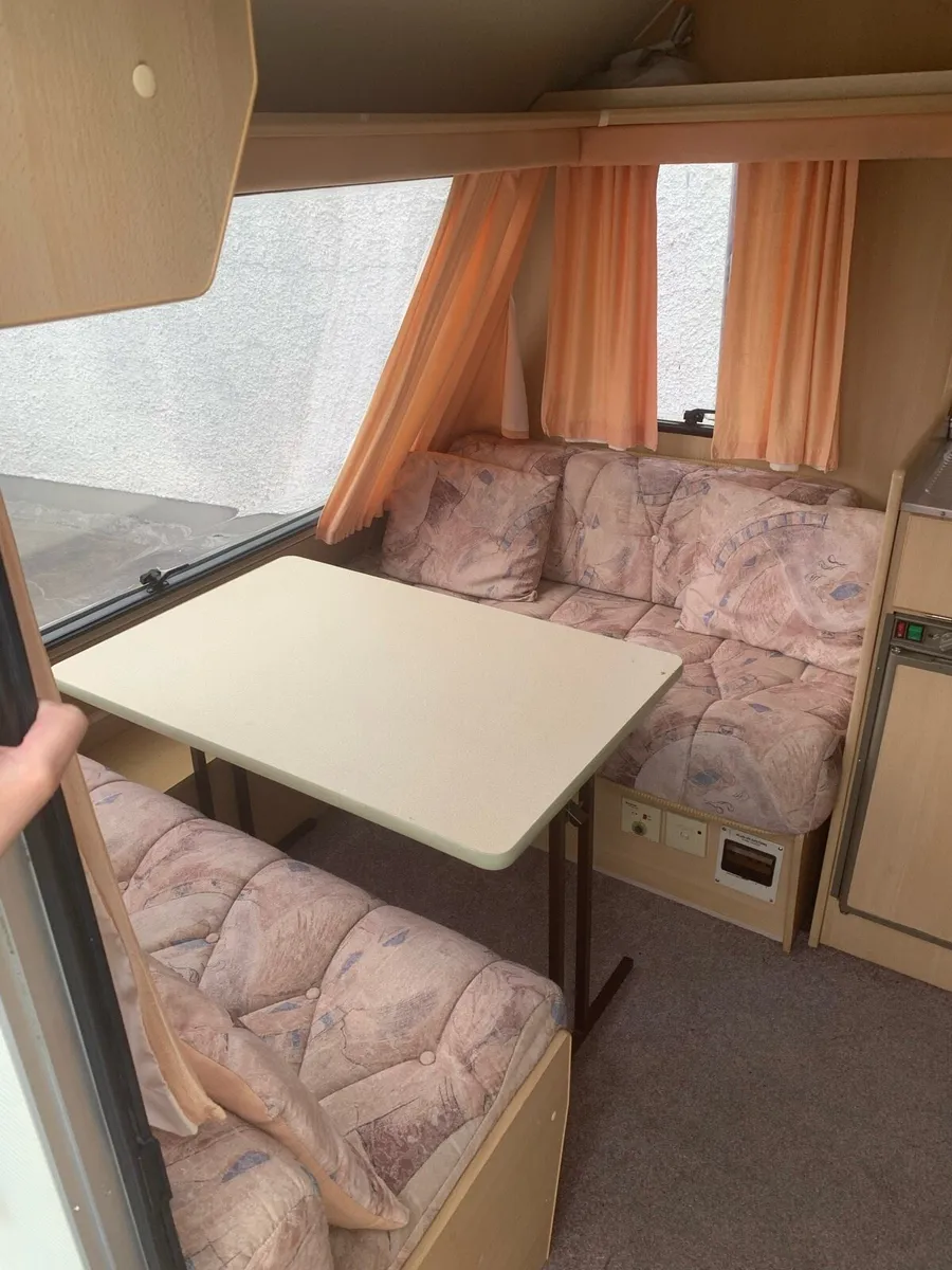 Caravan 4/5 berth - Image 3