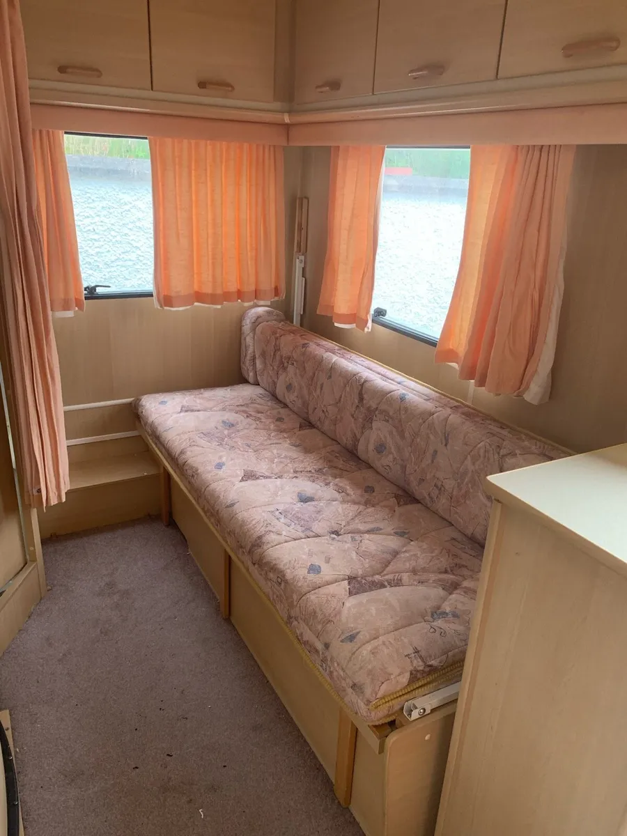 Caravan 4/5 berth - Image 4