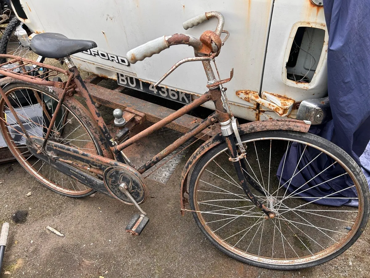 Vintage Hercules ladies bike - Image 1