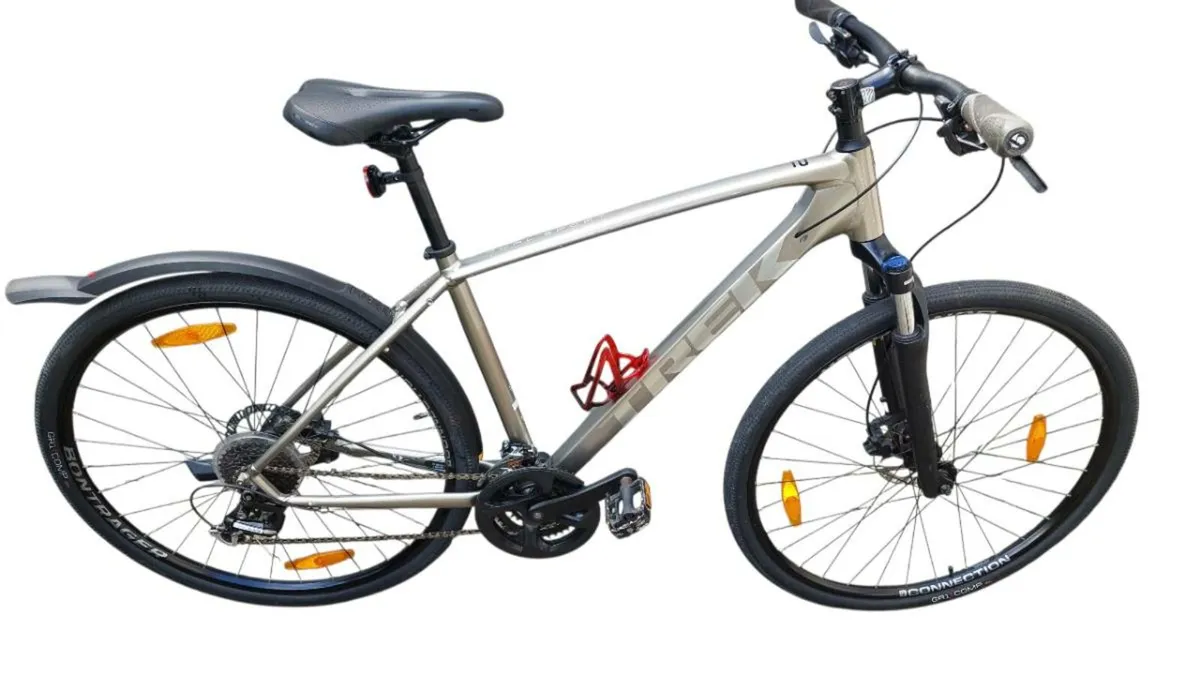 Trek Duel Sport 2 Hybrid Bike - Image 1