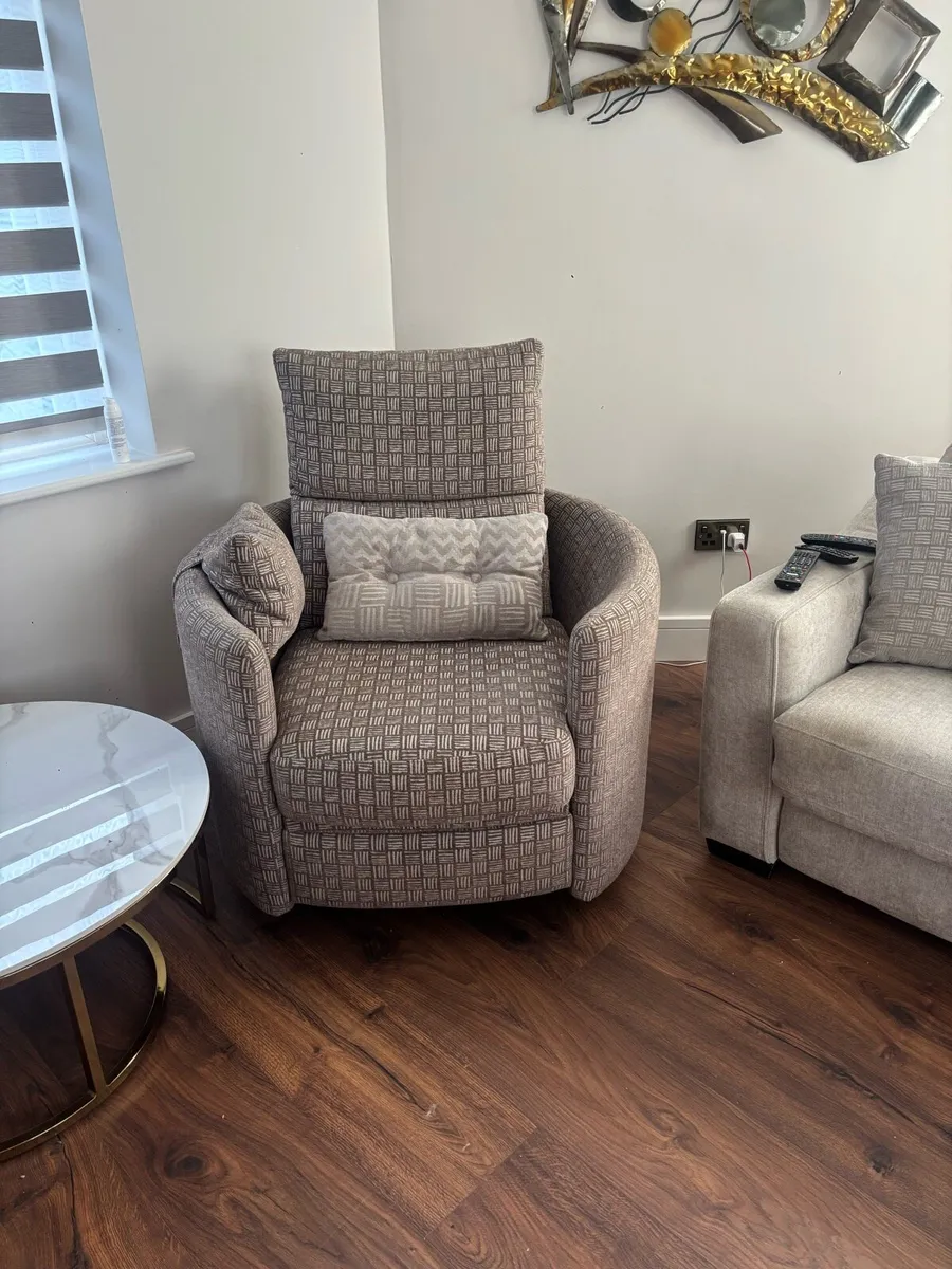 Bespoke furniture set - Image 4