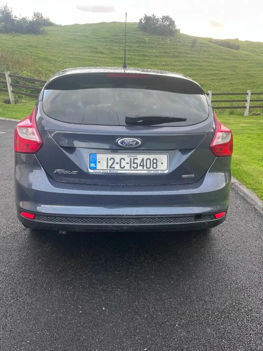 Ford Focus 2012 - Image 2