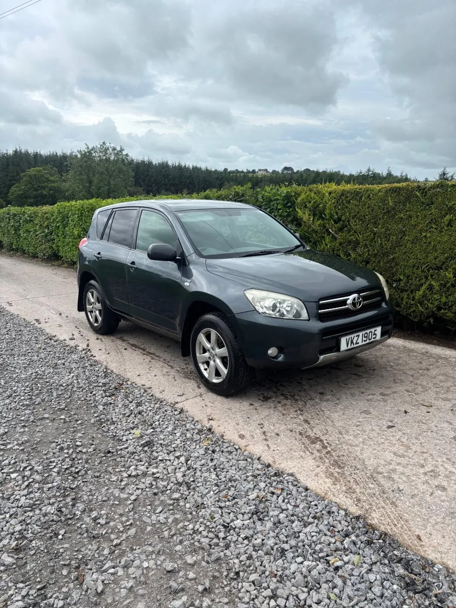 Toyota RAV4 2008 - Image 1
