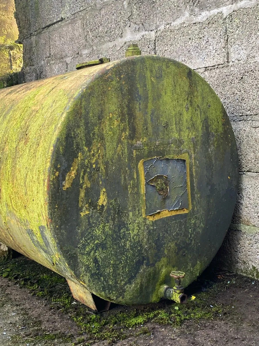 Flat trailer and Diesel Tank - Image 2