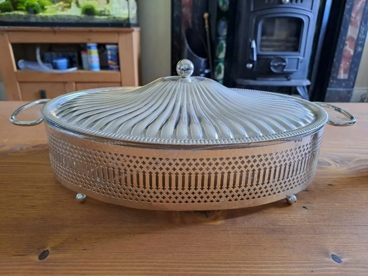 Silver and glass serving dish - Image 1