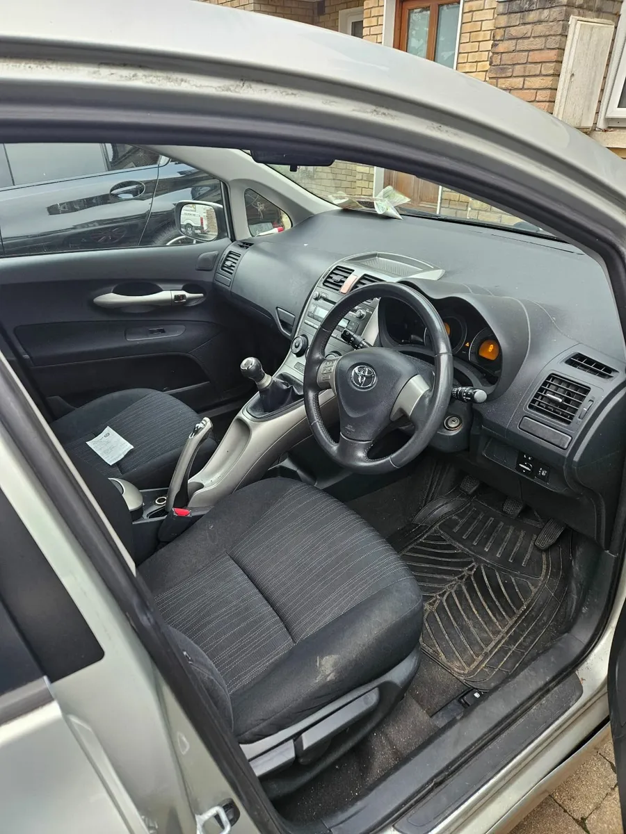 Toyota Auris 2007 - Image 1