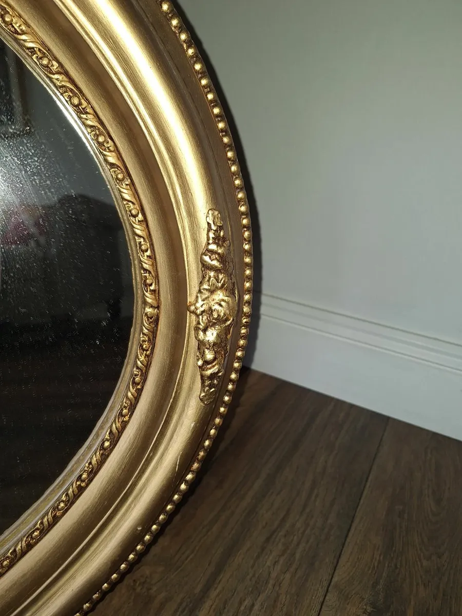 Gorgeous oval gold antique bevelled mirror - Image 4