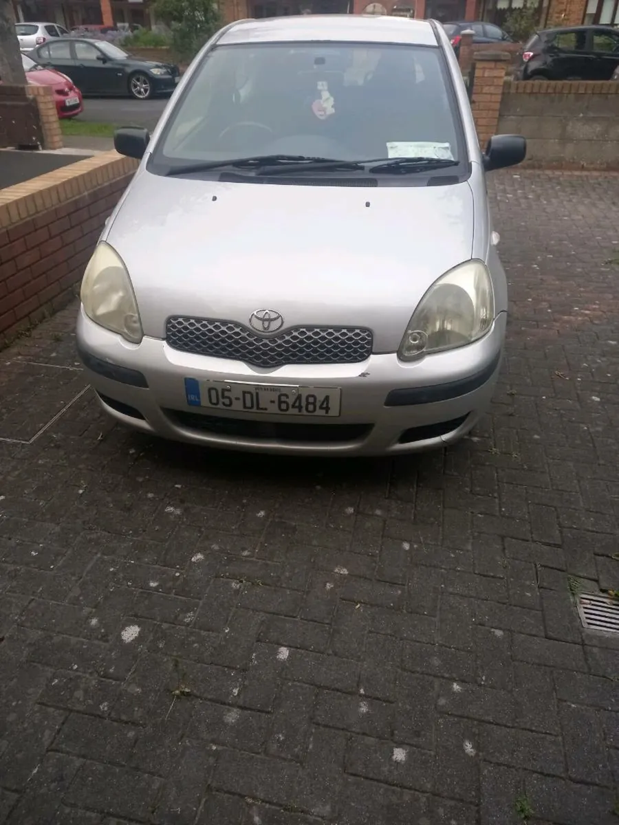 Toyota Yaris 2005 - Image 1