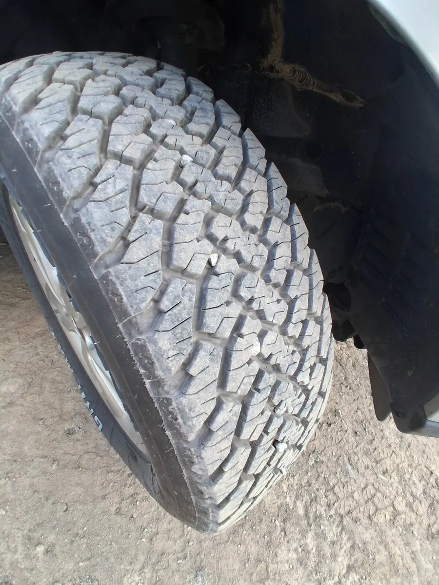 Hyundai Santa Fe 2012 - Image 4