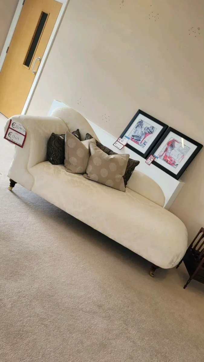Chaise lounge