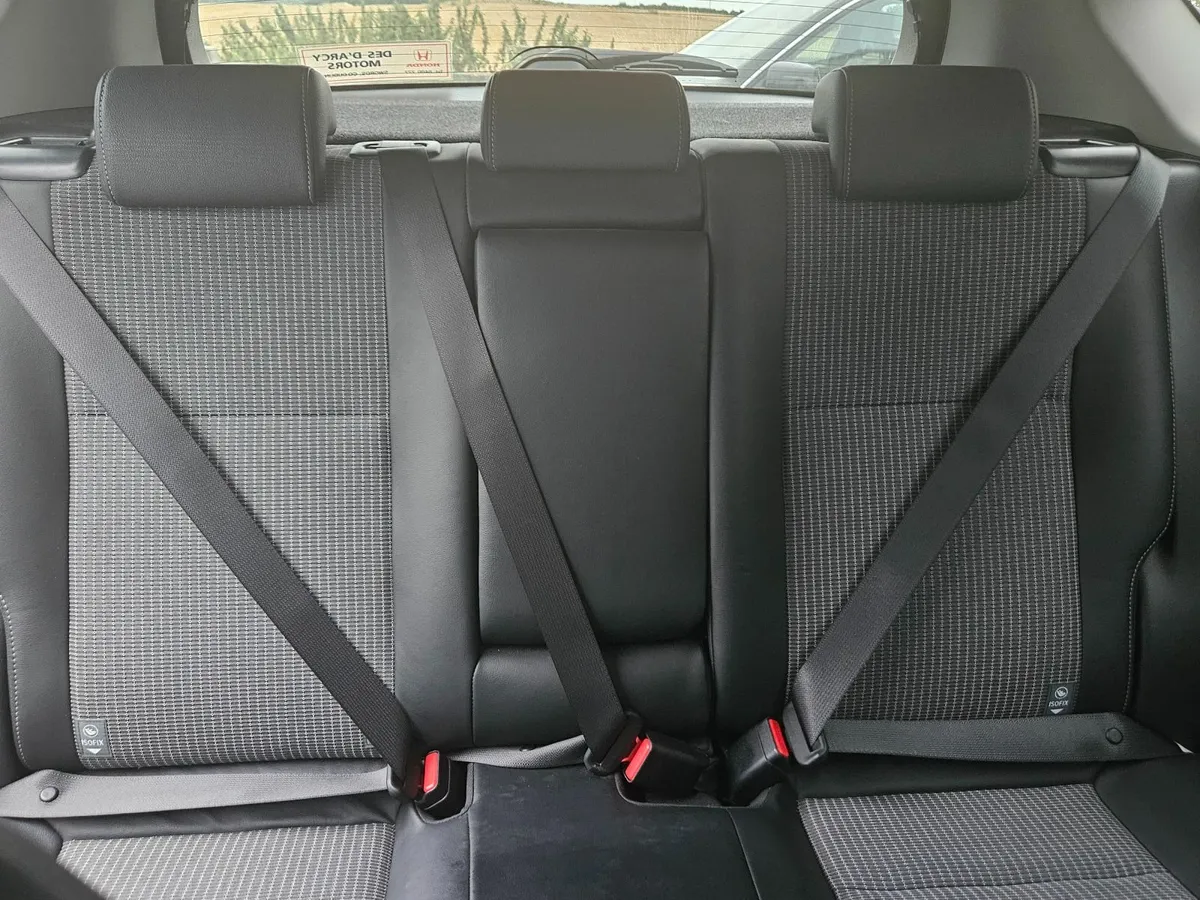 Toyota Auris 2017 - Image 4