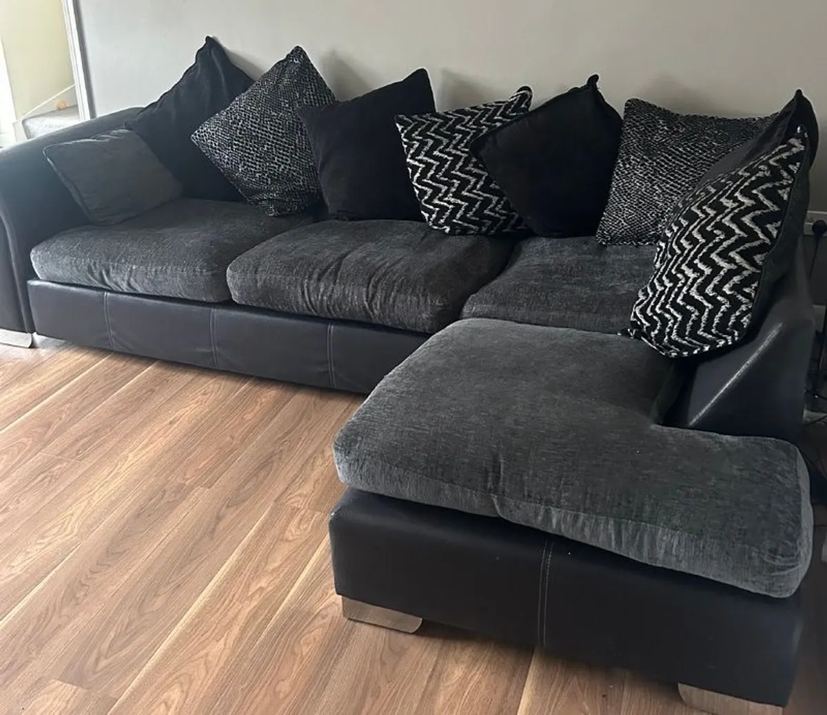 Corner sofa - Image 1