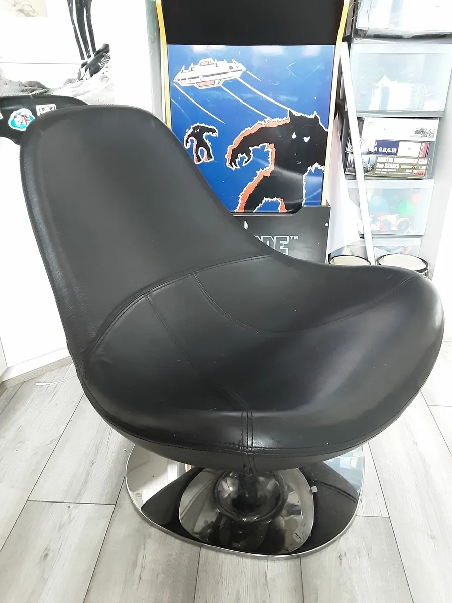 Swivel Chair - Image 3