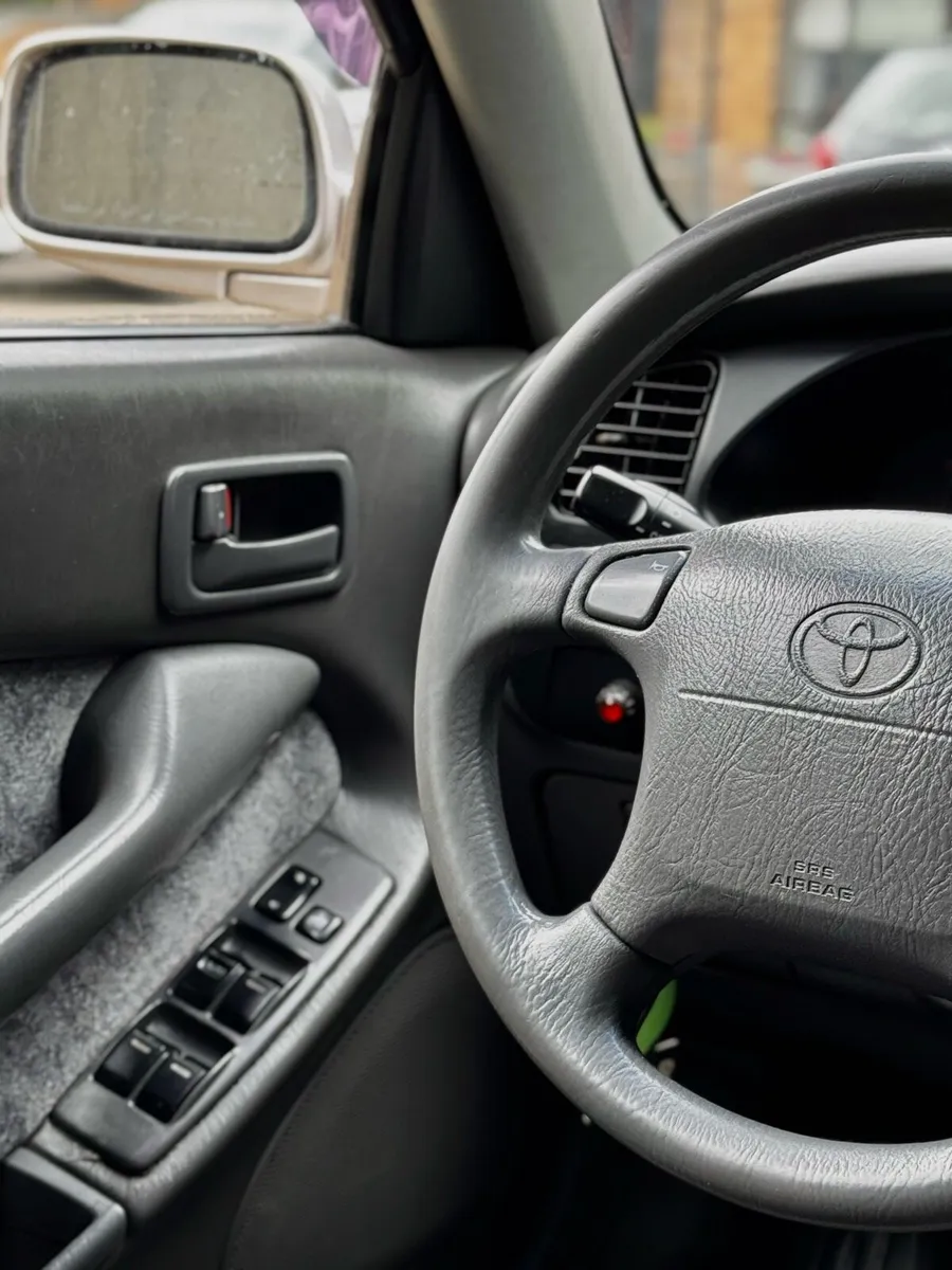 Toyota Camry 2.2 1997 - Image 3