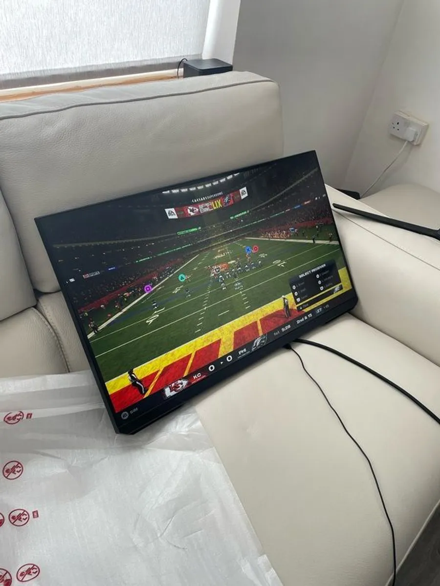 32 inch - G5 Samsung PC monitor - 165 FPS -  1440P - Image 1