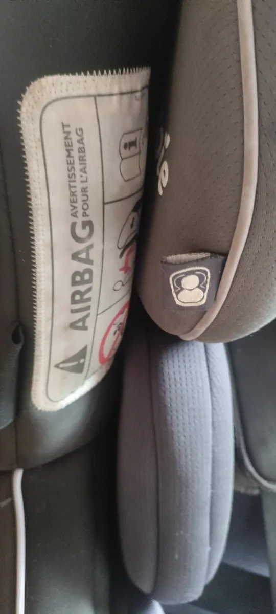 Joie 360 spin car seat - Image 3