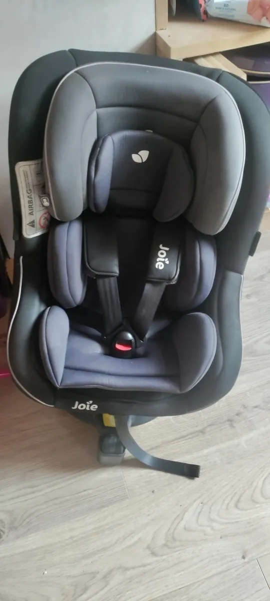 Joie 360 spin car seat - Image 1