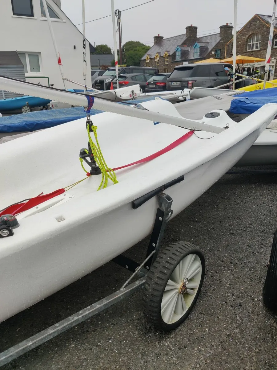 Topaz sailing dinghy - Image 3