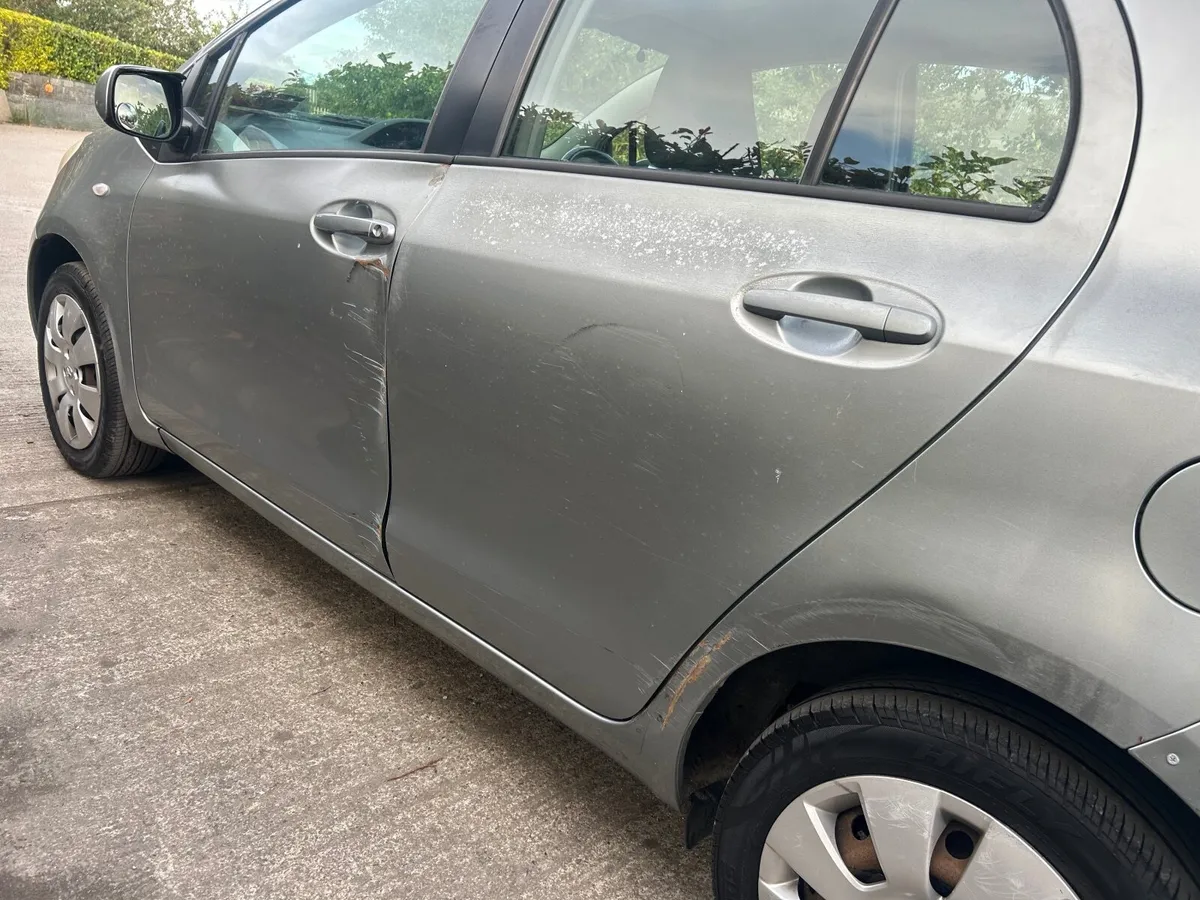 Toyota Yaris 2007 Manual 1.0 petrol /NCT 03-2026 - Image 4