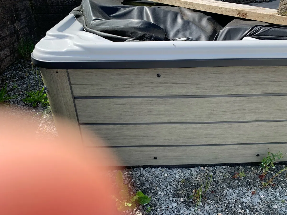 Hot tub - Image 4