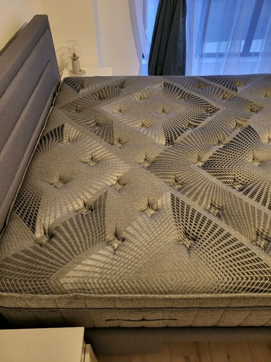King Koil | Platinum Motion Mattress - Image 2