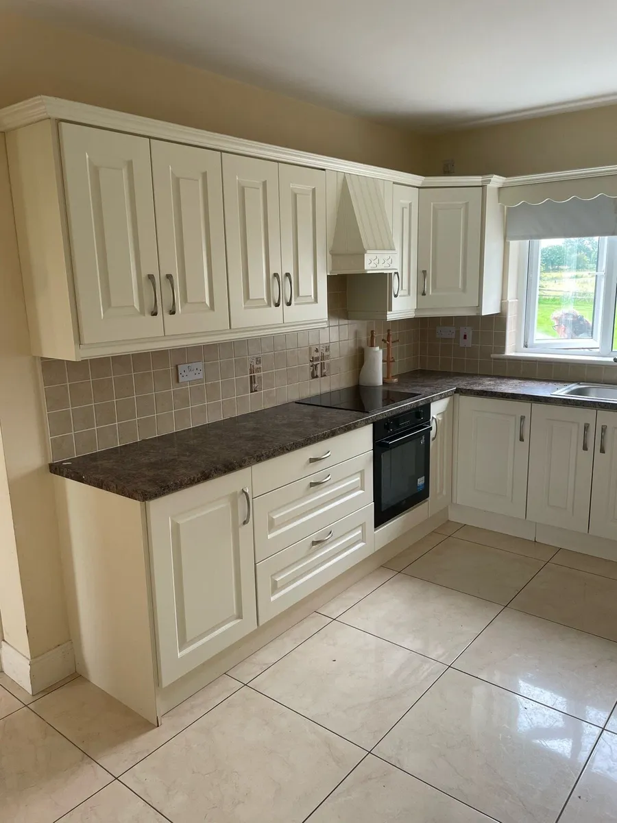Second hand kitchen - Image 1