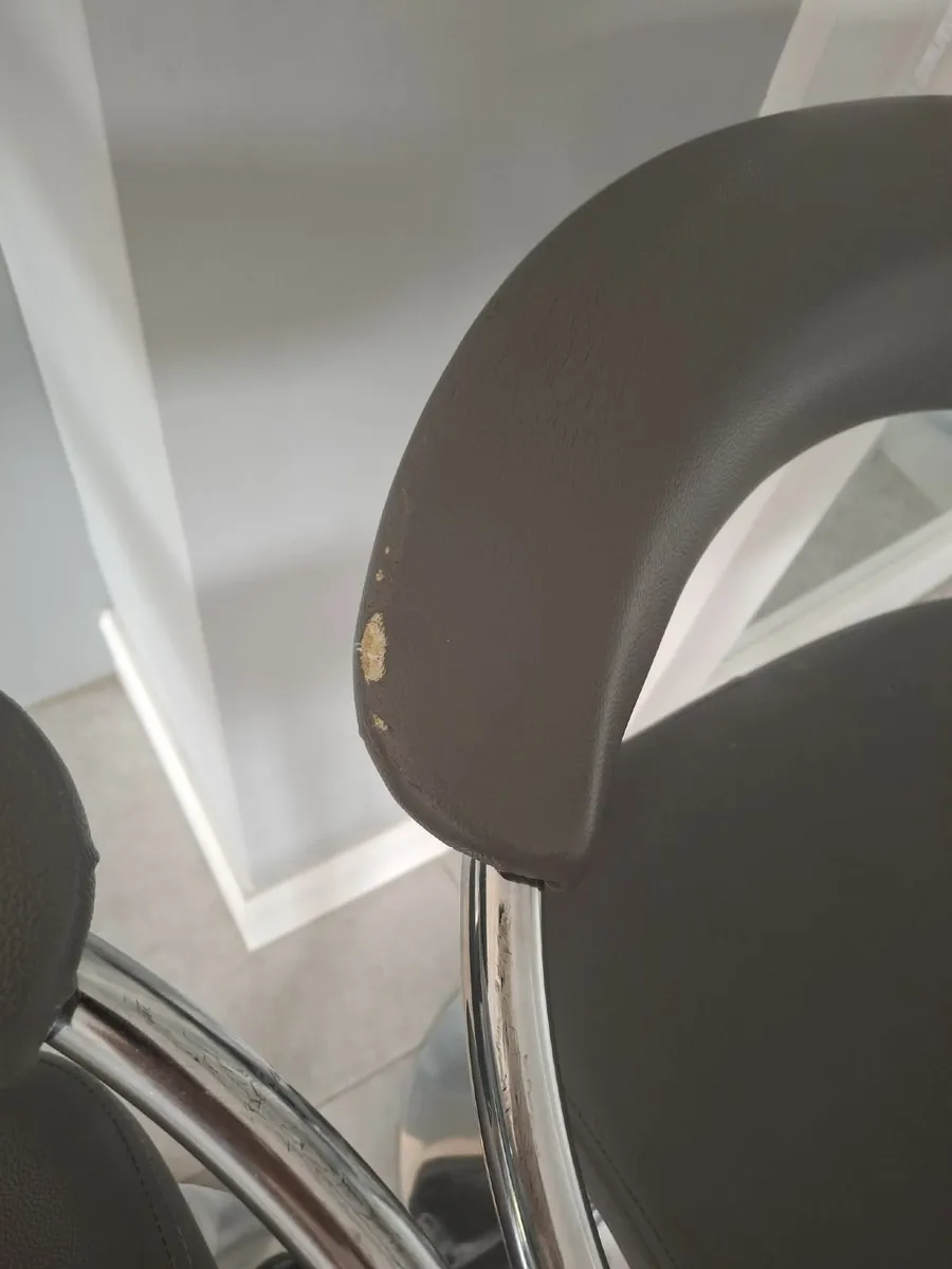 Anyone want stools?? - Image 1